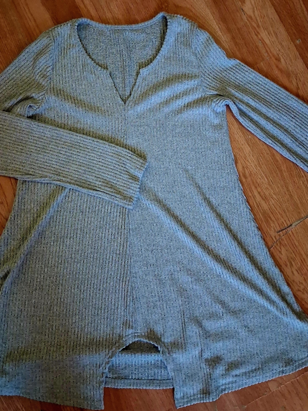 Ribbed Knit V-Neck Long Sleeve Sweater Tunic - Gray